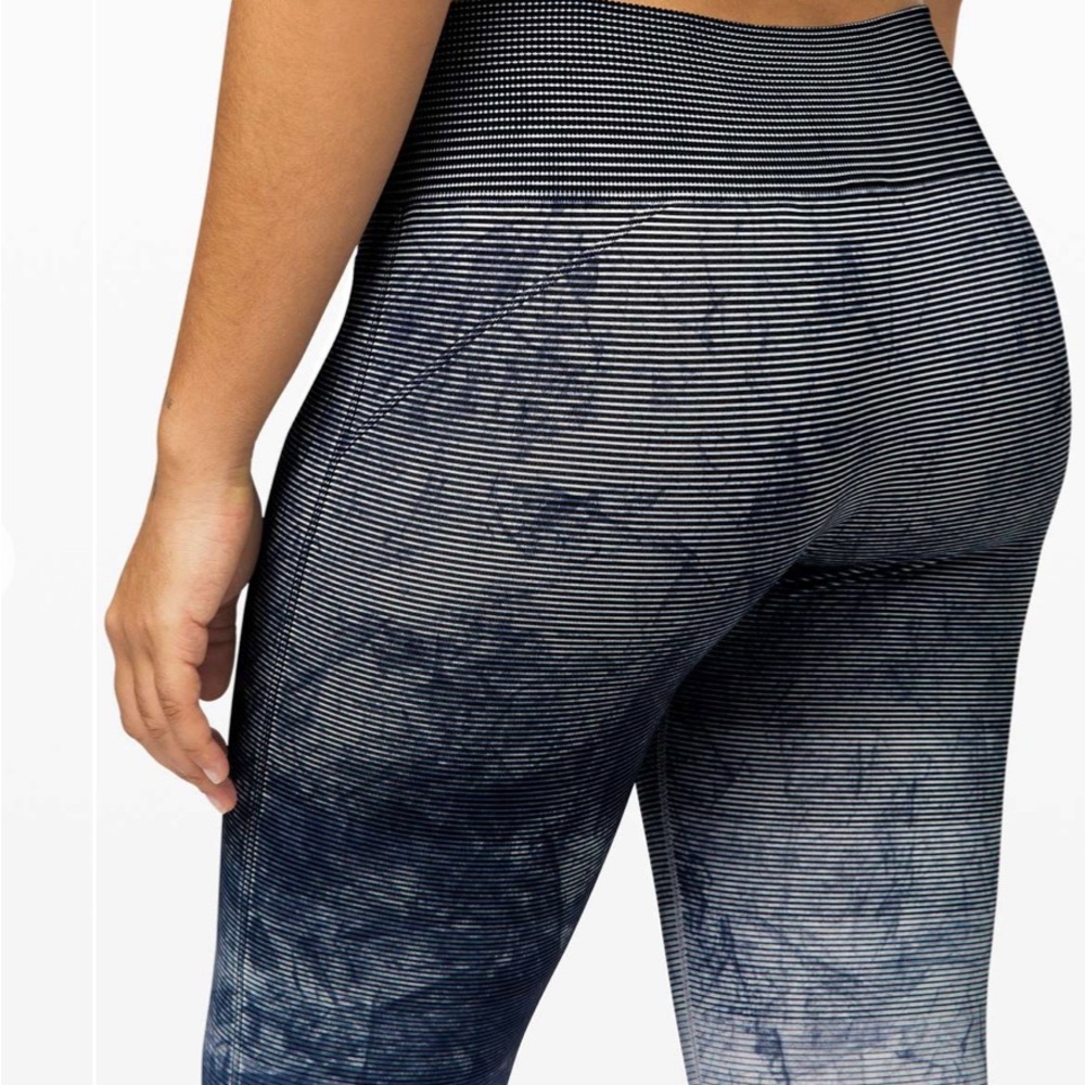Lululemon Ebb To Train Tight Luna Blue Black White Wash Cropped Leggings Size 8